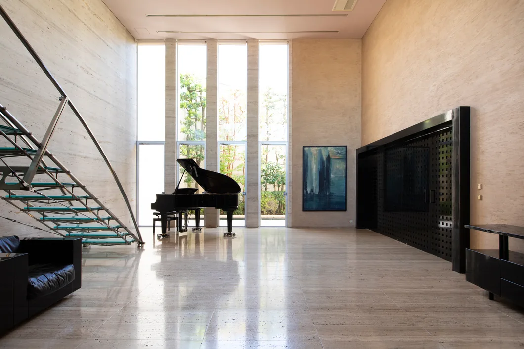 Living Room 1F