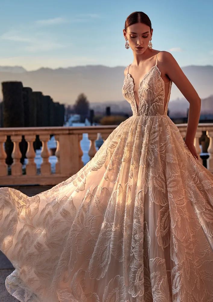 PRONOVIASの衣装